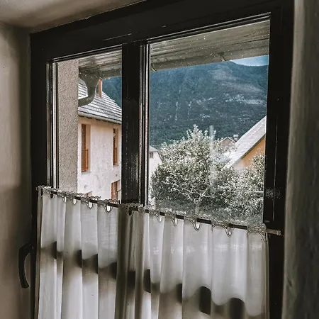 Our Little Paradise In - Nas Mali Raj 博维茨